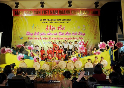 Trường mầm non Đô thị Việt Hưng tham gia “Tiếng hát giáo viên và giai điệu tuổi hồng” cấp học mầm non quận Long Biên